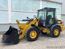 CAT 906 M 2018