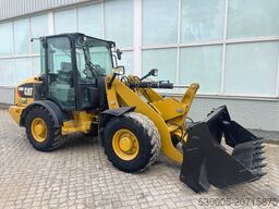 CAT 906 M 2018