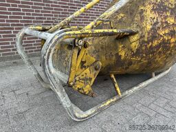  Beton kubel - Gebruikt