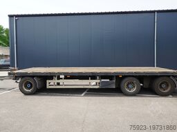 GS Meppel 3 AXLE FLATBED WITH TWISTLOCKS
