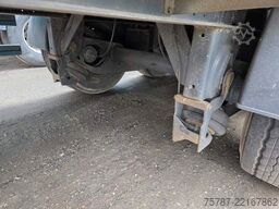 REISCH 65 cbm Schubboden, Lift, SAF Scheibe
