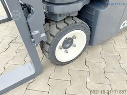 COMBILIFT CBE2500 TRIPLEX 5500 FORK POSITIONER