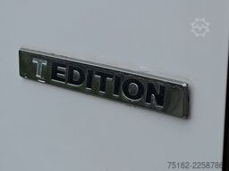 VW TRANSPORTER 2.0 TDI L2 140PK Airco Trekh