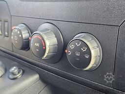 RENAULT MASTER T35 laadklep EURO6