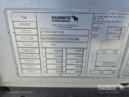 Schmitz Cargobull Semitrailer Curtainsider Mega
