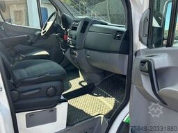 MERCEDES-BENZ DB 310D  5 Sitzer