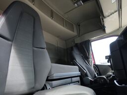 Volvo FH 420 ADR tractor unit