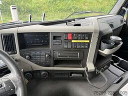 Volvo Trucks FM-420 8x2R 2-Kammer / Swiss-Vehicle