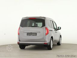 Mercedes-Benz T 180 d Progressive standard AUT Fernlichtass.