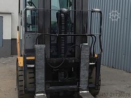 Jungheinrich TFG 430s 4.7m/ 3t /4 ventil