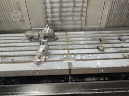 Mazak VTC-800/30SR