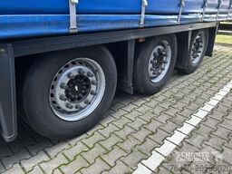 Schmitz Cargobull Schiebeplane Mega