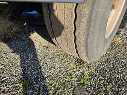 VAN HOOL Tankchassis + Tankcontainer,363.054 Km