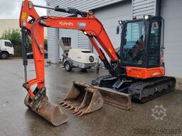 Kubota U50-5 with 3 excavator buckets