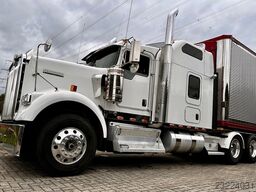 KENWORTH W900
