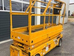 Haulotte Compact 8 - Scherenarbeitsbühne 8,2m, BJ 2021