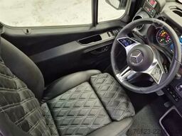 MERCEDES-BENZ 519  Allrad 4 x 4 Lagerfahrzeug Stock 20 Sitzer
