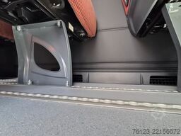 MERCEDES-BENZ 8 Sprinter Lord Light 22 Sitzer Vorlauffahrzeug