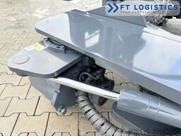 Combilift C4000 GAS DUPLEX 4600 FORK POSITIONER