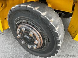 Hyundai 70D-7E