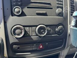 Mercedes-Benz Sprinter 318 **NO ENGINE - NO GEARBOX**