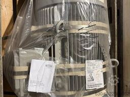 SIEMENS 3~ MOTOR 1LG6 220-4MA66-Z | 50HZ(400/609V, 37KW)/ 60HZ (460V, 42.5KW)