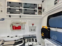 VW VW T6.1, 4-Motion, mit Trage und Sessel