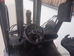 Linde H 30 Diesel Triplex Zinkenverstellgerät