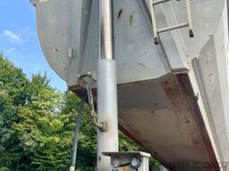 Fruehauf STEEL CHASSIS,  DUMPER!   Full spring!  TOP con...
