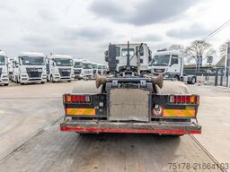 IVECO TRAKKER 410 - 121 499 KM