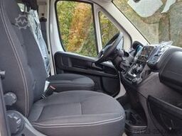 FIAT Fiat Ducato 9 Sitzer Systemboden Rolli Stock