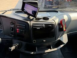 MERCEDES-BENZ ATEGO 818 L Koffer 7,30 m LBW 1 T*Seitentür