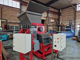 LUMAGO D.S.C. Dutch Shredder Company BV PYTHON-G Nachzerkleinerer