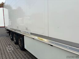 SCHMITZ CARGOBULL SKO 24/L - COOL V7, Carrier MT (LBW) + Vorh.