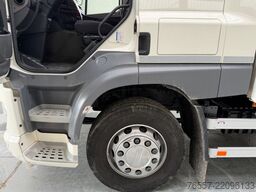DAF CF 320 CF320.18    4 tons laadklep. 1 KANT SCHU...