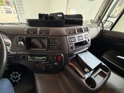 DAF CF 320 CF320.18    4 tons laadklep. 1 KANT SCHU...