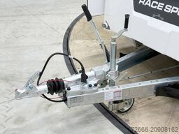 Brian James Trailer RACE SPORT 341-5521-35-2-12-W 550X210X196CM 3500KG GESCHLOSSENER AUTOTRAILER | WEISS