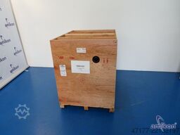 ULVAC Model LR600