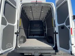 VW Crafter Kasten 35 L4H3 NAV RFK äden