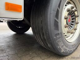 Närko Sideloader Kühl Carrier Vector 1850