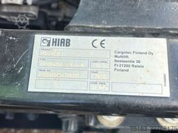 MERCEDES-BENZ Arocs 1835 K Abrollkipper