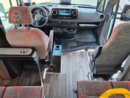 MERCEDES-BENZ 30 Sitzer Schul- Transferbus 519 Lagerfahrzeug