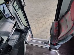 MERCEDES-BENZ 30 Sitzer Schul- Transferbus 519 Lagerfahrzeug