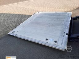 MERCEDES-BENZ 2551 L Tiefkühl LBW Retarder Lenkachse Liege