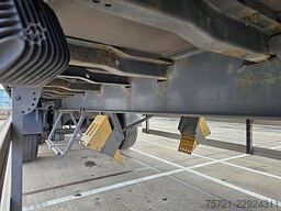 Weka 2 AXLE CLOSED BOX STEER AXLE 3T LIFT