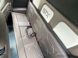 RENAULT Master STX 5 Sitzer Haras ex. Lang Automatik