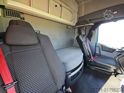 RENAULT T 520