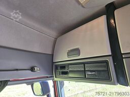 RENAULT T 520