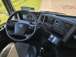 VOLVO FM 500 8X4 TRIPLE HOOKLIFT