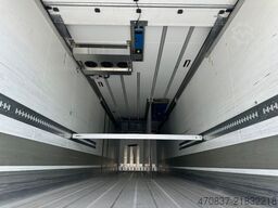 VOLVO FM 380 / Schmitz / 3 Kammer / Carrier ICELAND